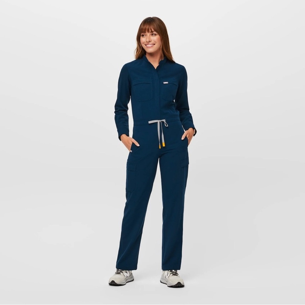 ISO!!! Figs FIONx™ Chantal Cargo ScrubJumpsuit